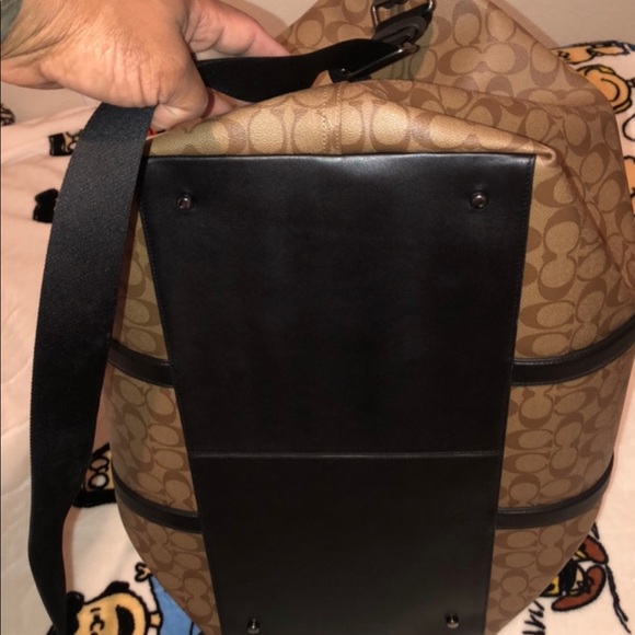 Signature Coach duffel bag - Picture 4 of 4